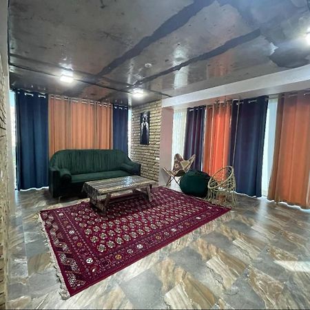 Local Hotel Tashkent Ngoại thất bức ảnh