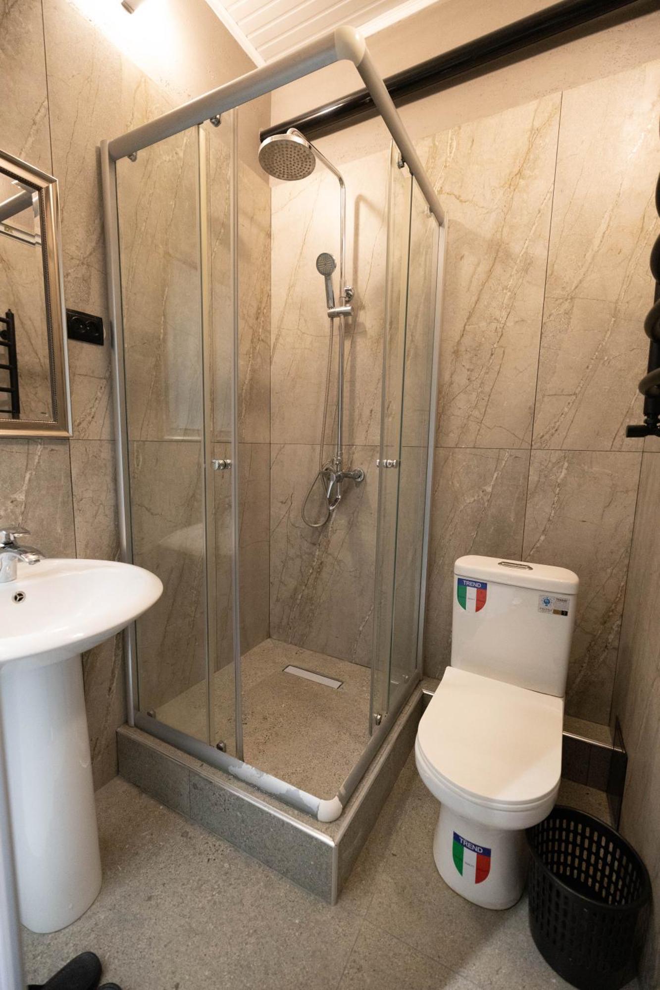 Local Hotel Tashkent Ngoại thất bức ảnh