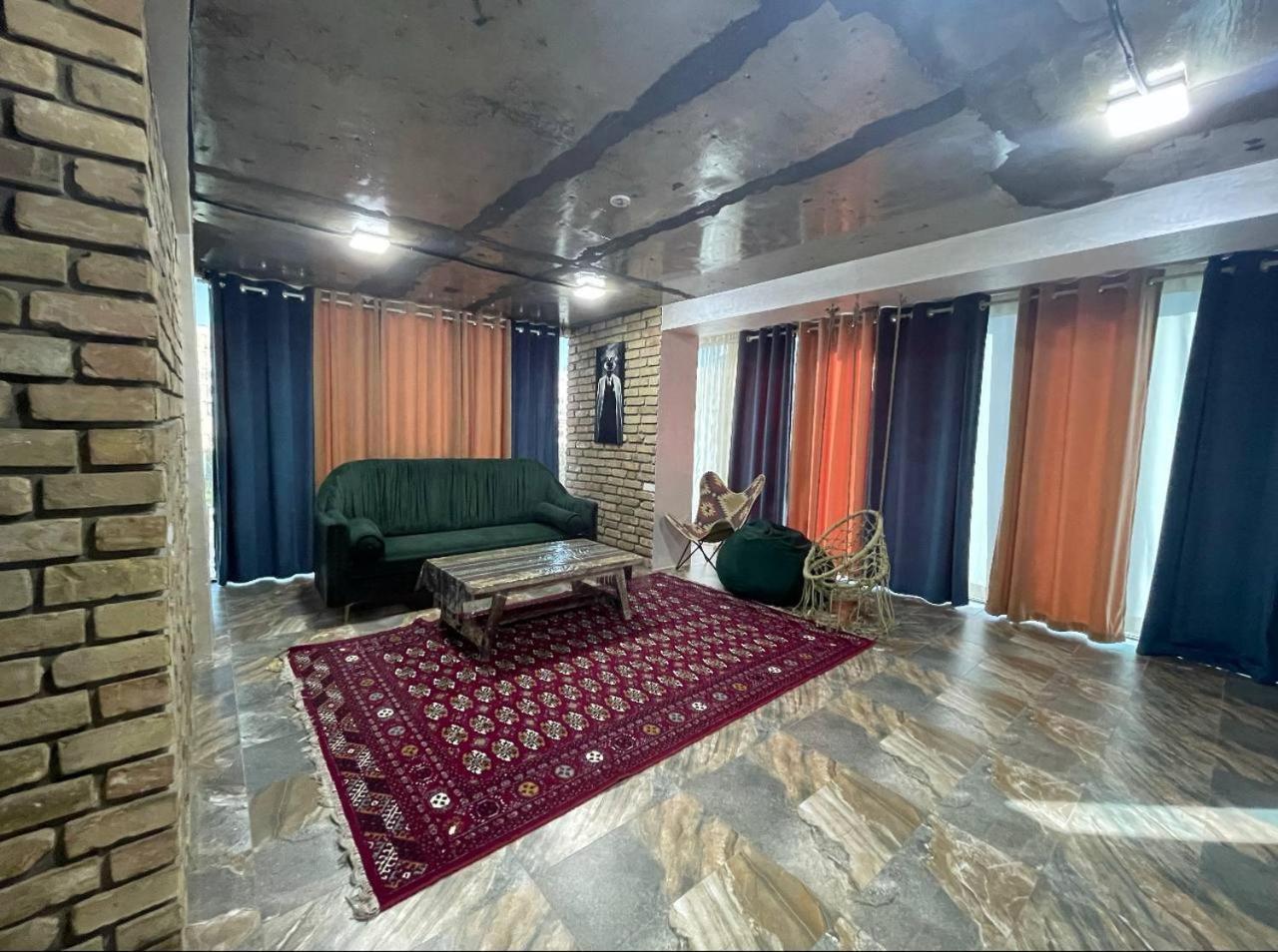 Local Hotel Tashkent Ngoại thất bức ảnh